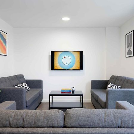 Joivy Trendy Aparthotel Units In Westfield-Adults Only Edimburgo Exterior foto